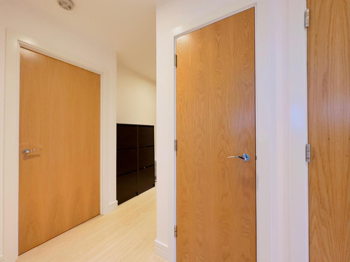 Апартаменты Luxurious Comfy Penthouse - Steps To East Croydon Train Station - Views Экстерьер фото