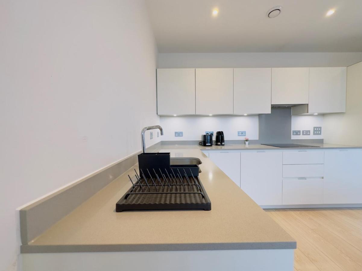 Апартаменты Luxurious Comfy Penthouse - Steps To East Croydon Train Station - Views Экстерьер фото
